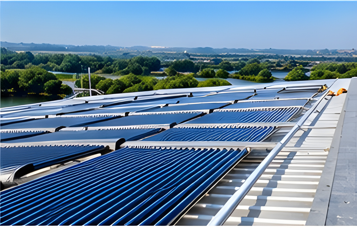 Large scale solar thermal collector field